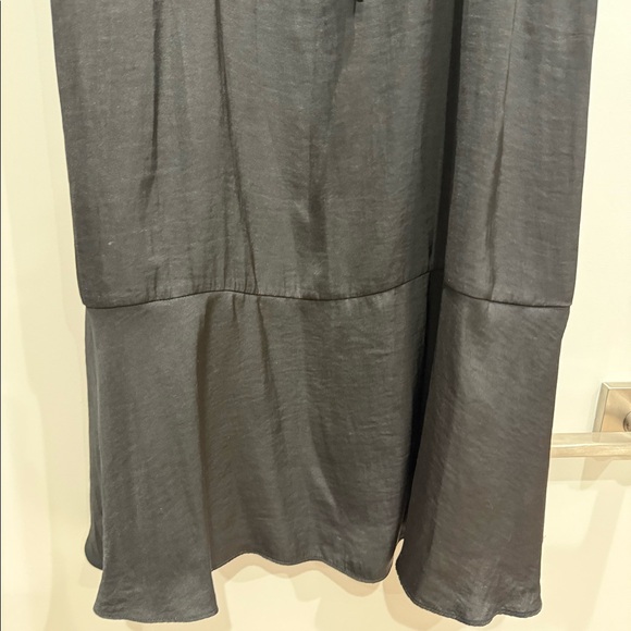 Who What Wear Silky Midi Dress - Picture 2 of 4